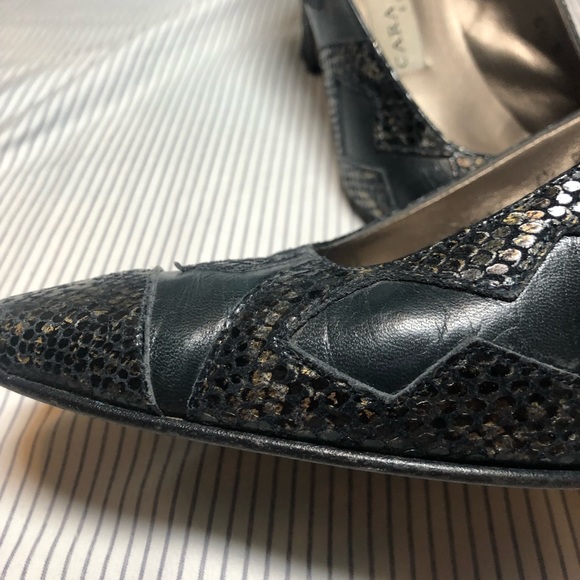 Navy leather slip on heels by Cara Molina España. - Picture 11 of 16